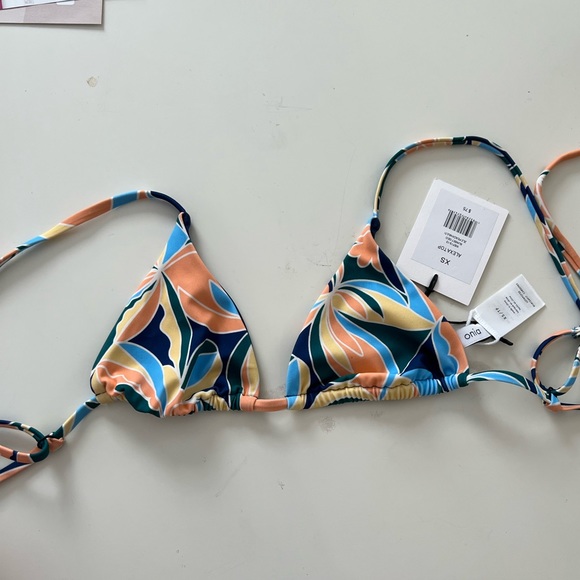 Onia Alexa Bikini Top - Picture 6 of 8